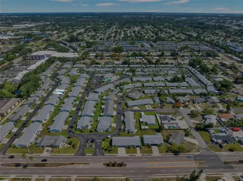 5996 Hibiscus Drive Bradenton FL 34207
