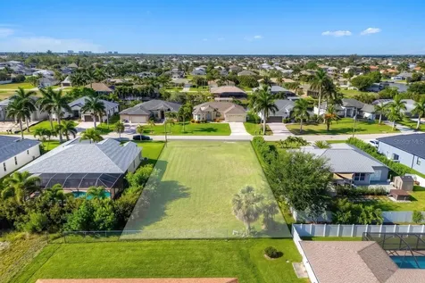 2535 SW 30th Street Cape Coral FL 33914