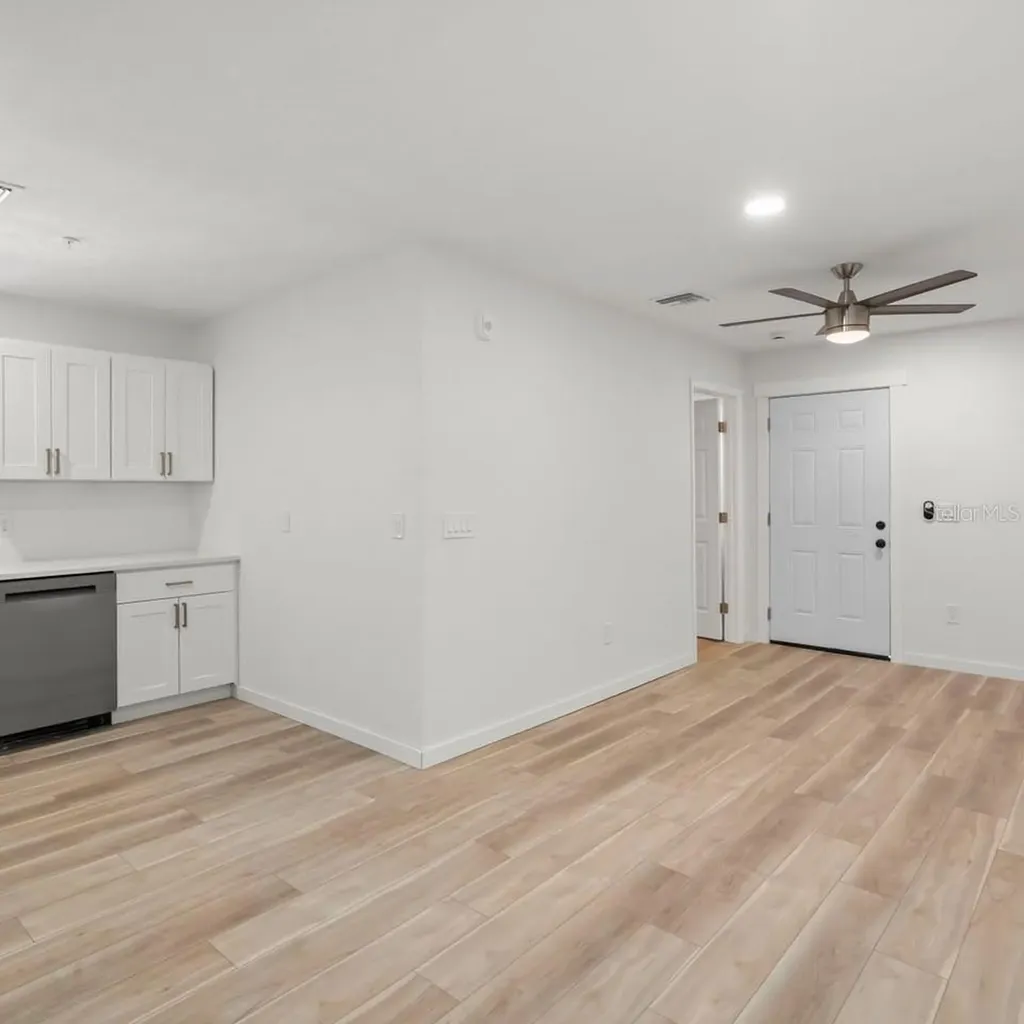3107 16th Street N St Petersburg FL 33704