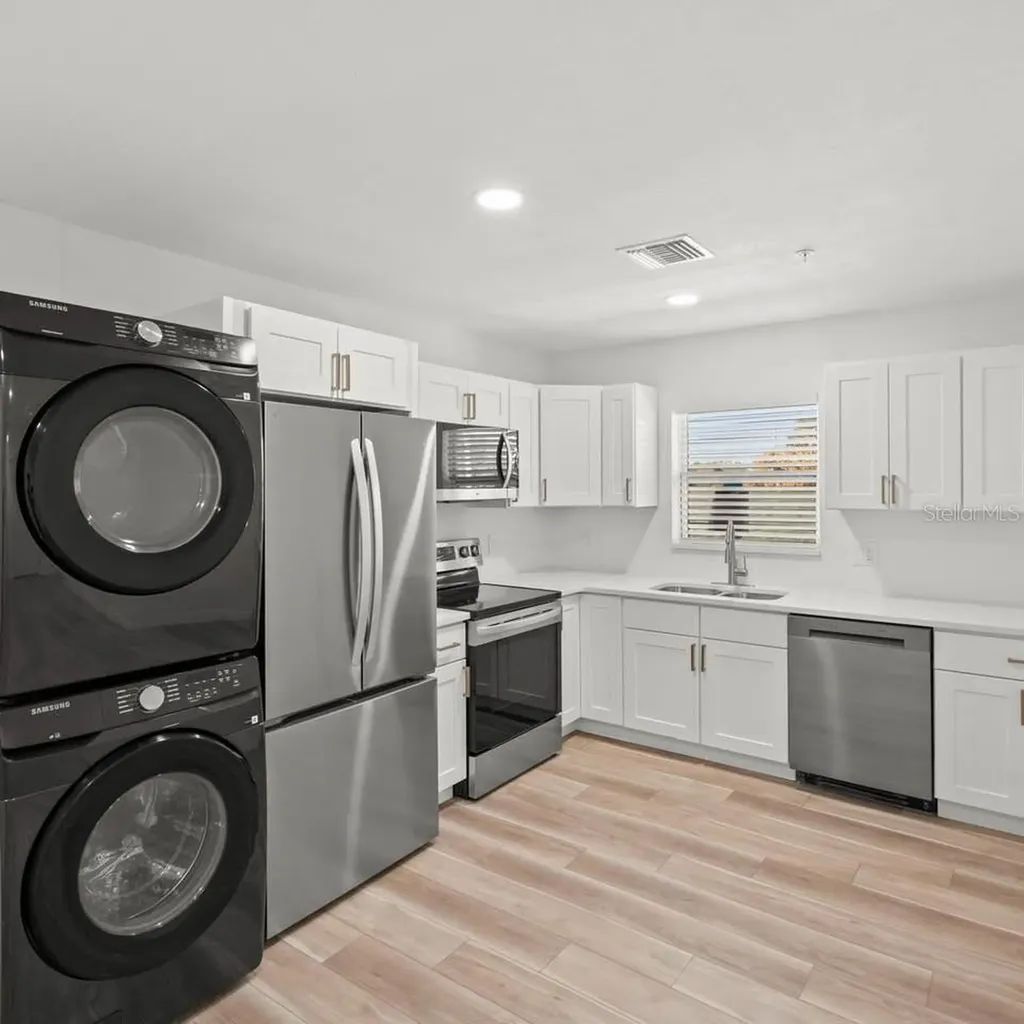 3107 16th Street N St Petersburg FL 33704