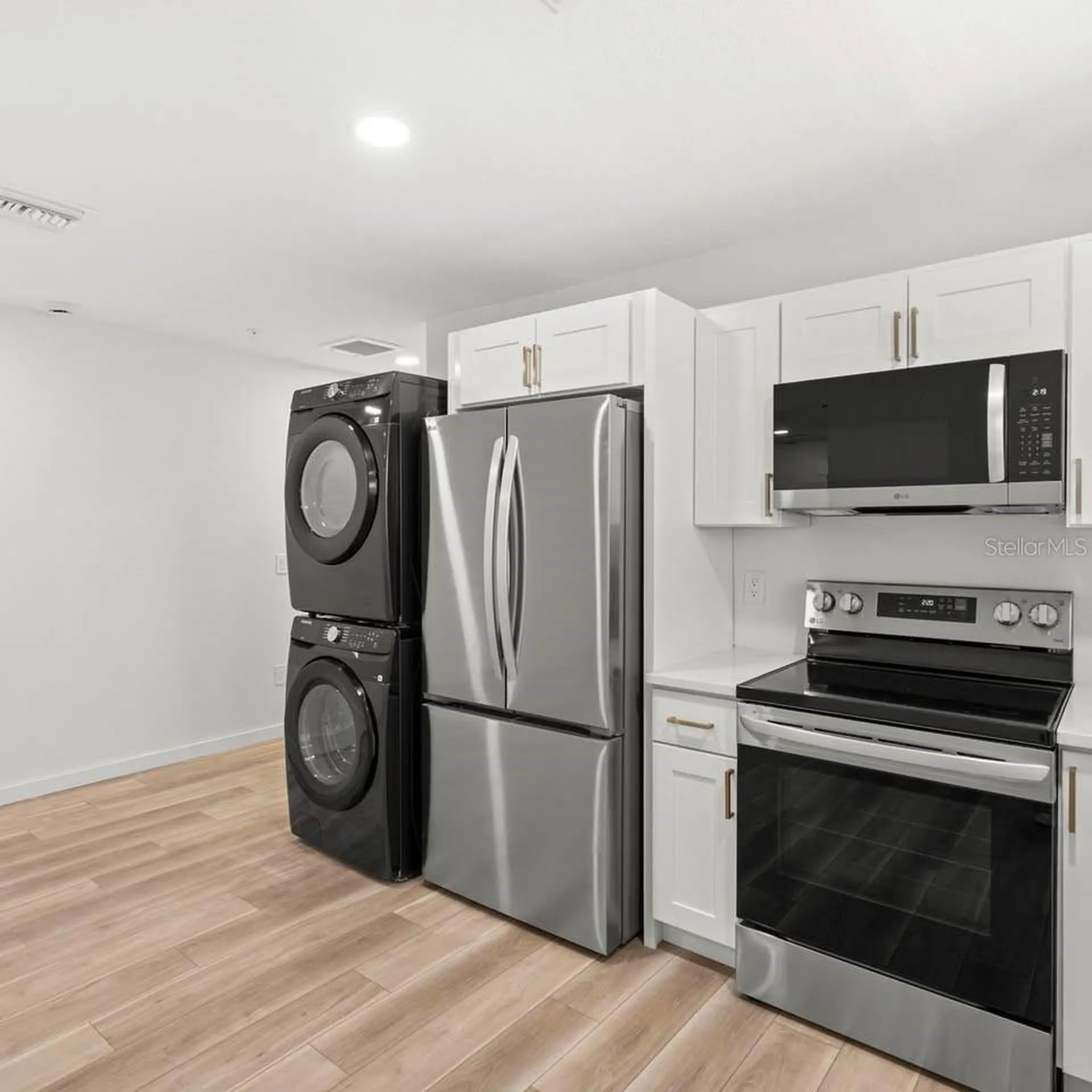 3107 16th Street N St Petersburg FL 33704