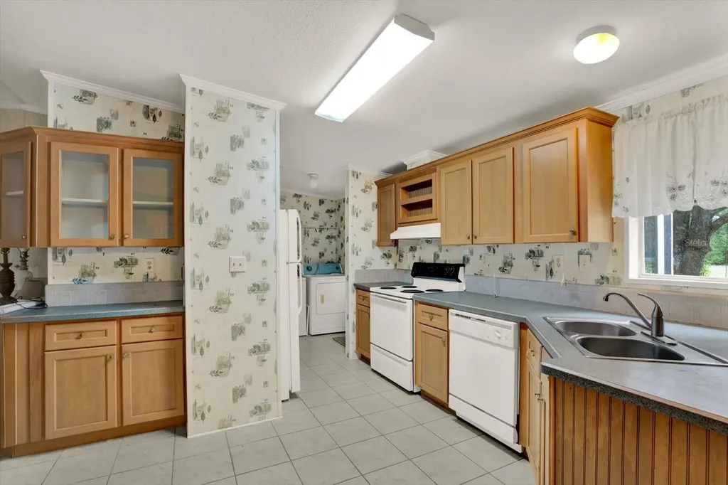 3804 Pinto Lane Zephyrhills FL 33541