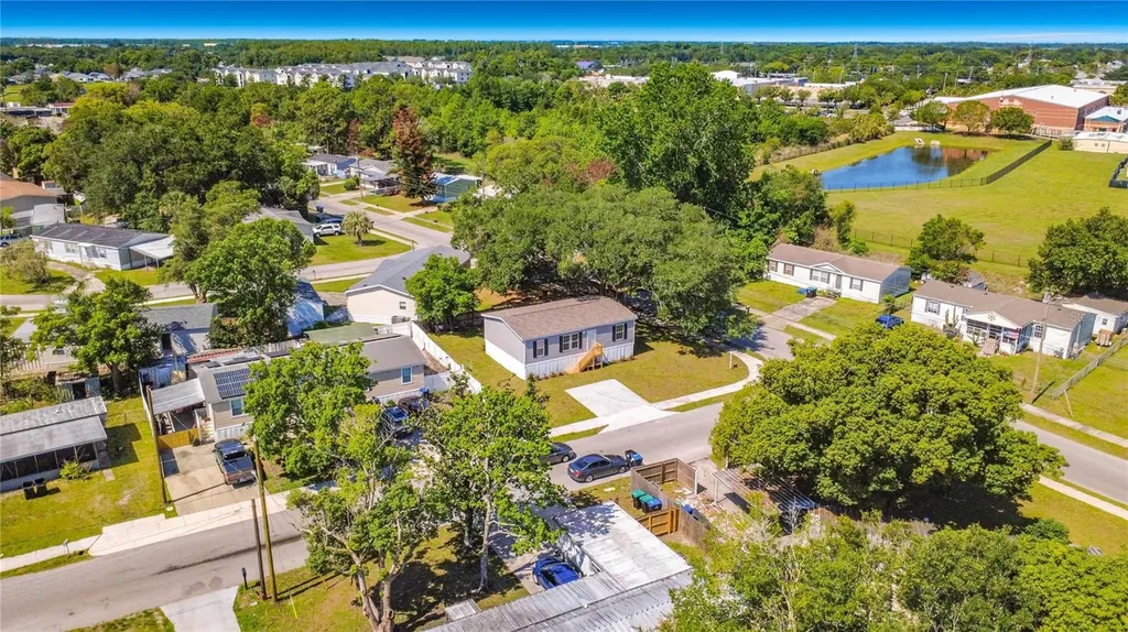 8002 Mobilaire Drive Orlando FL 32822