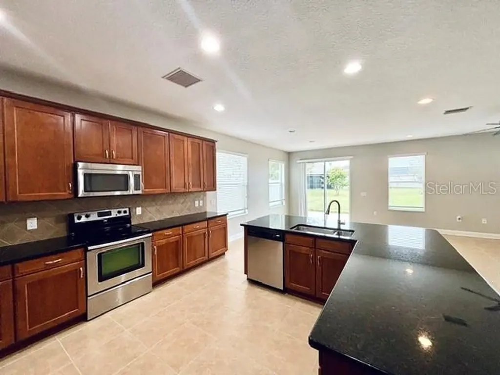 20127 Oakflower Avenue Tampa FL 33647