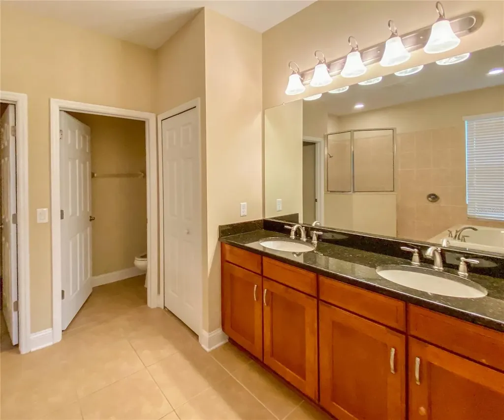 20127 Oakflower Avenue Tampa FL 33647