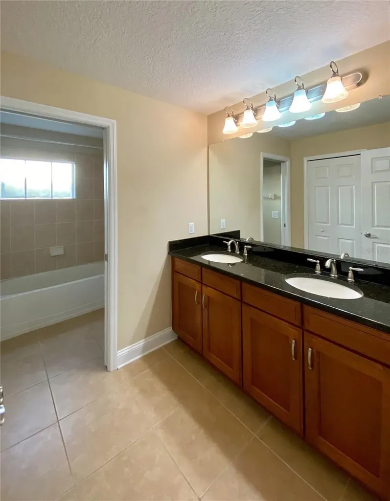 20127 Oakflower Avenue Tampa FL 33647