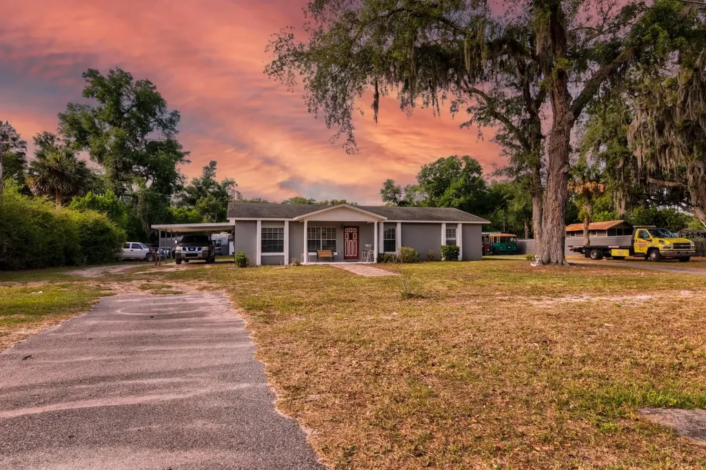 20024 State Road 44 Eustis FL 32736