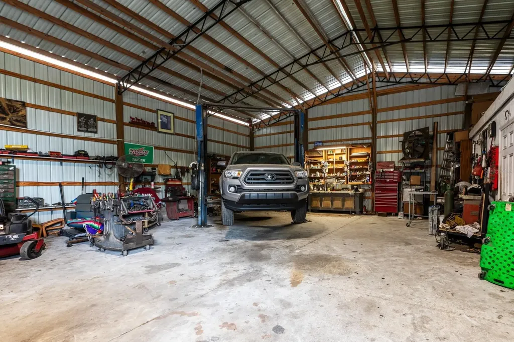 20024 State Road 44 Eustis FL 32736