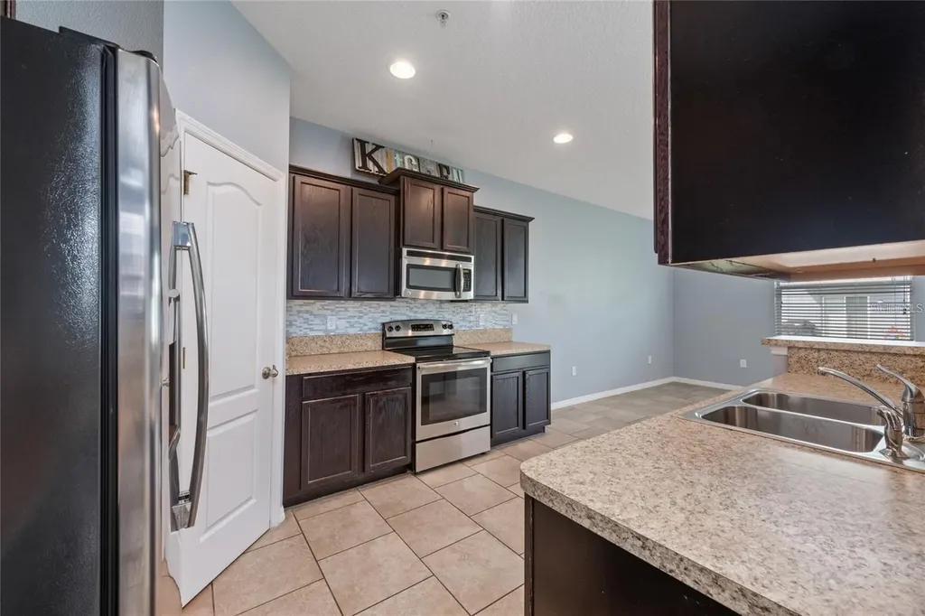 6538 S Goldenrod Road Orlando FL 32822
