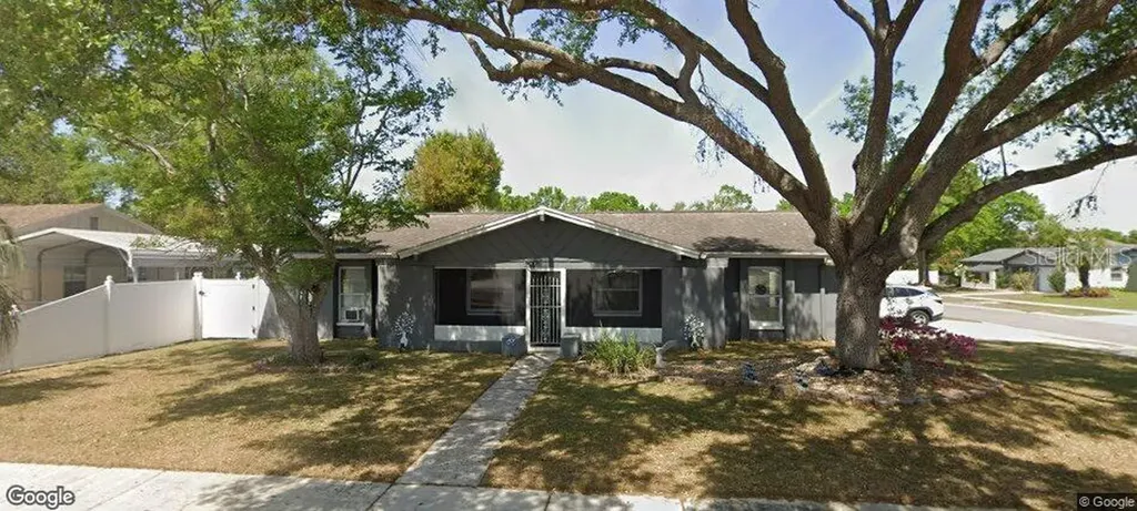 2220 Whitney Place Valrico FL 33594