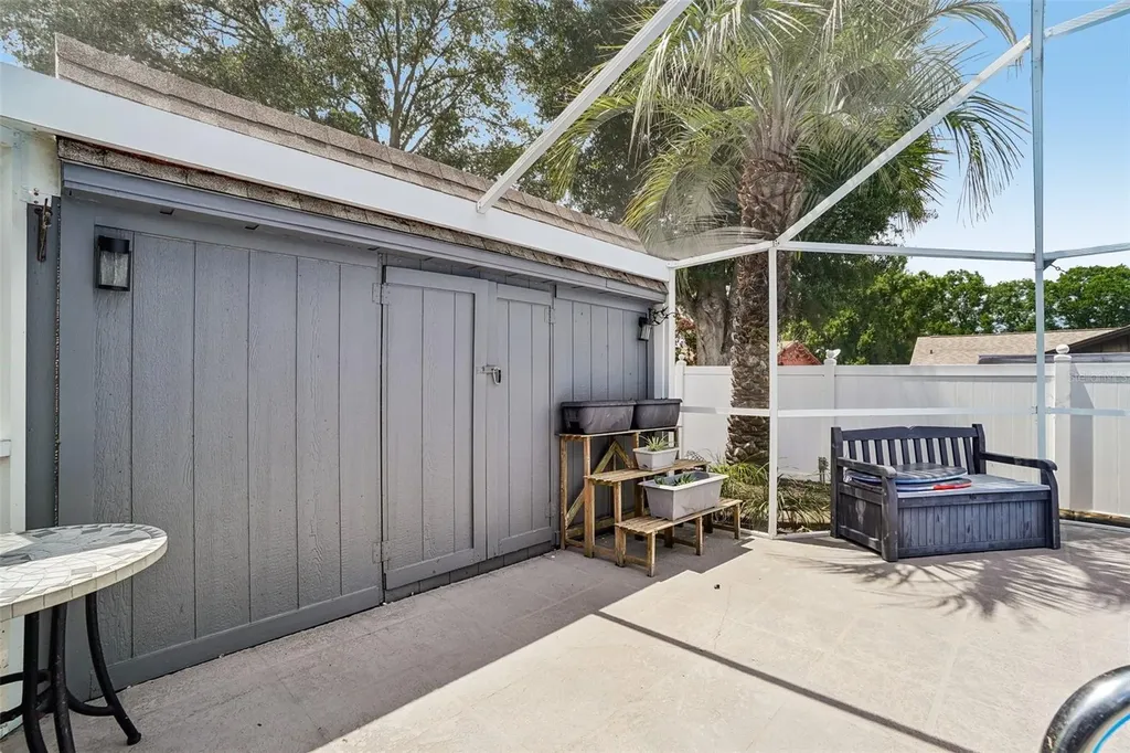 2220 Whitney Place Valrico FL 33594