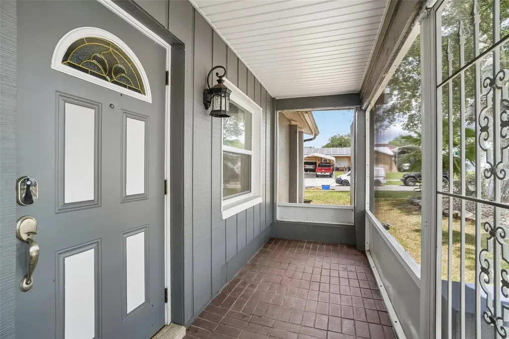 2220 Whitney Place Valrico FL 33594