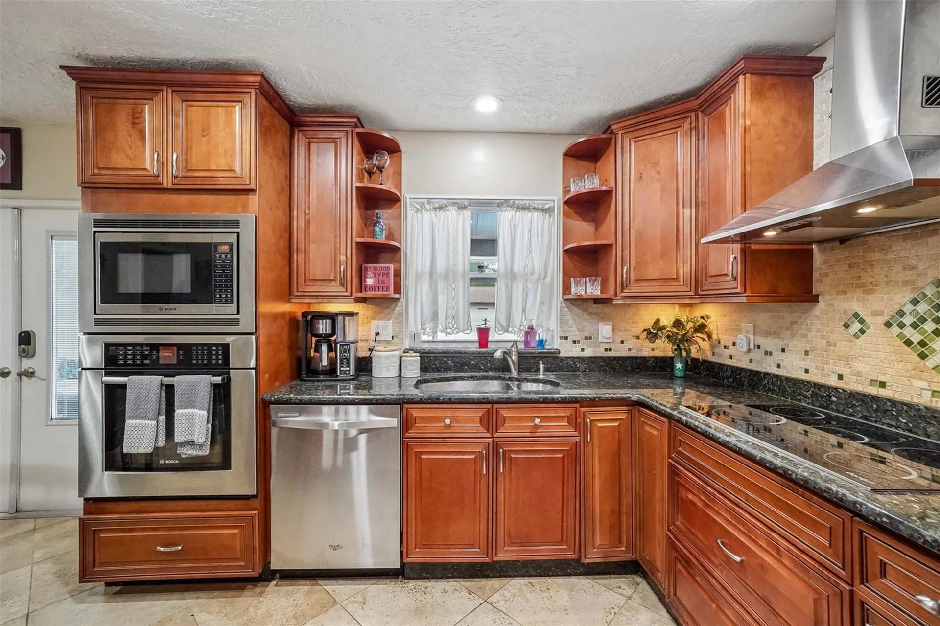 2220 Whitney Place Valrico FL 33594
