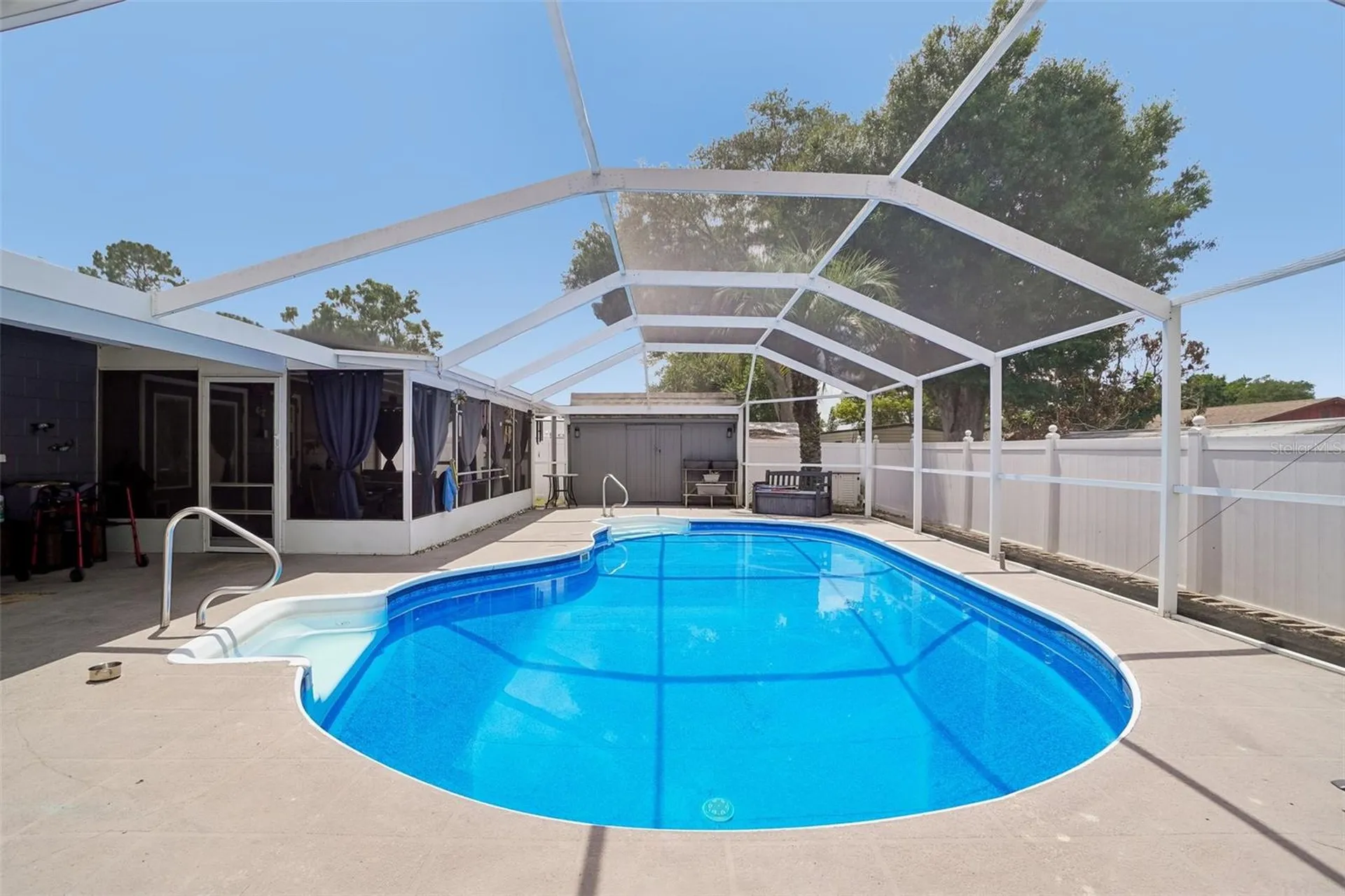 2220 Whitney Place Valrico FL 33594