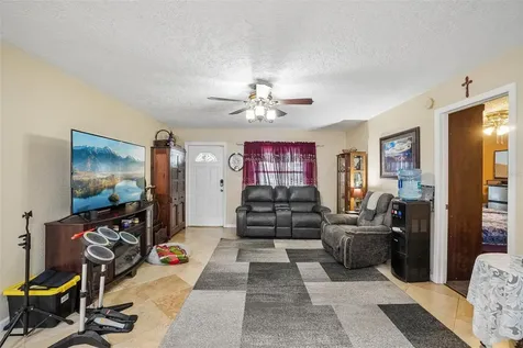 2220 Whitney Place Valrico FL 33594