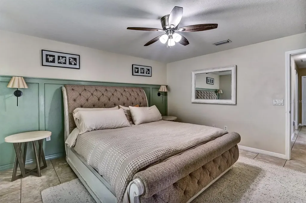 5010 Treasure Cay Road Tavares FL 32778