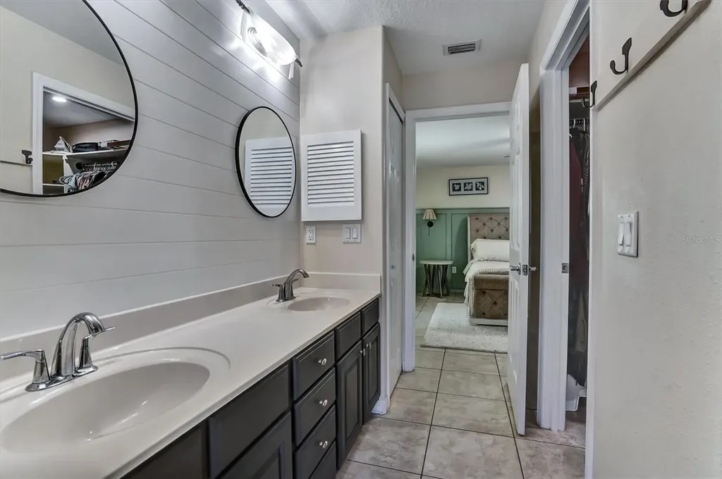 5010 Treasure Cay Road Tavares FL 32778