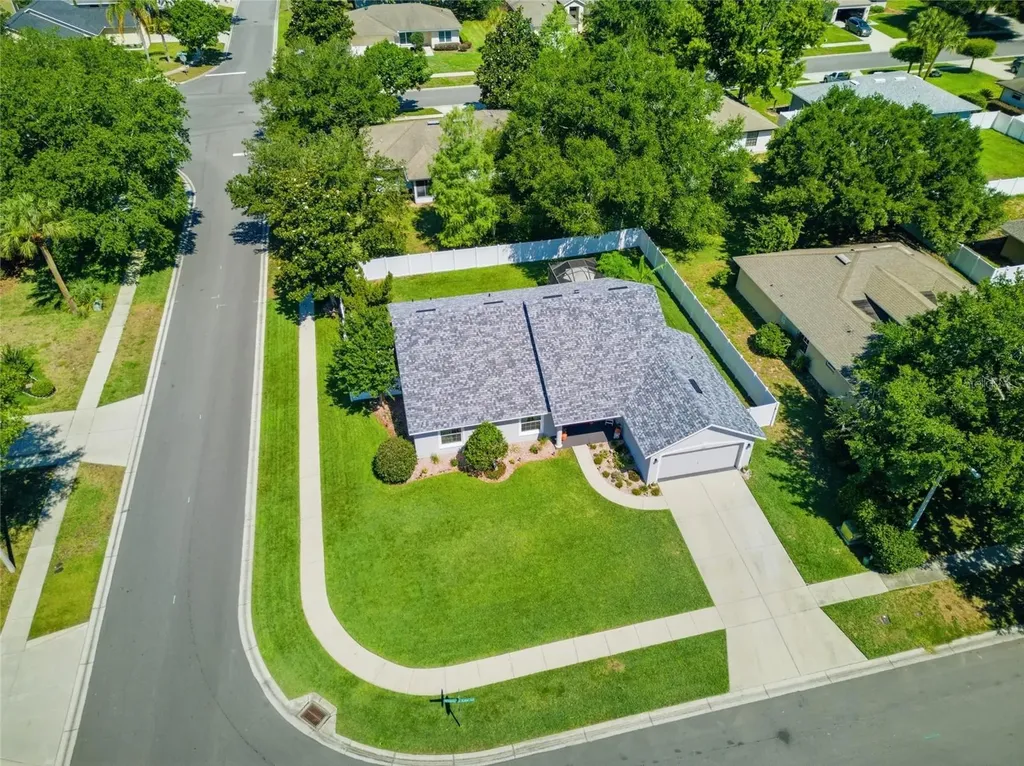 5010 Treasure Cay Road Tavares FL 32778
