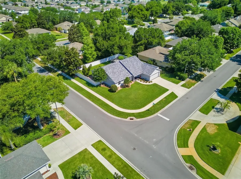 5010 Treasure Cay Road Tavares FL 32778