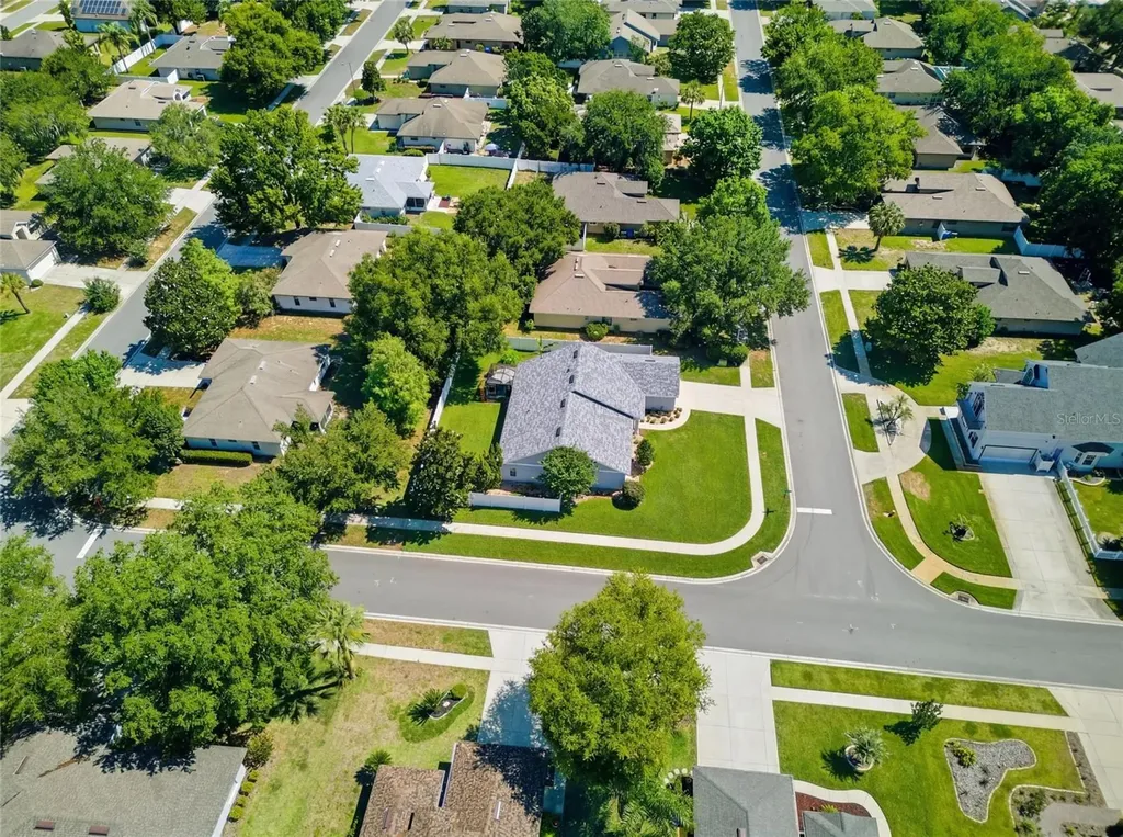 5010 Treasure Cay Road Tavares FL 32778