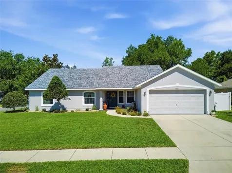 5010 Treasure Cay Road Tavares FL 32778