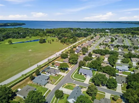 5010 Treasure Cay Road Tavares FL 32778