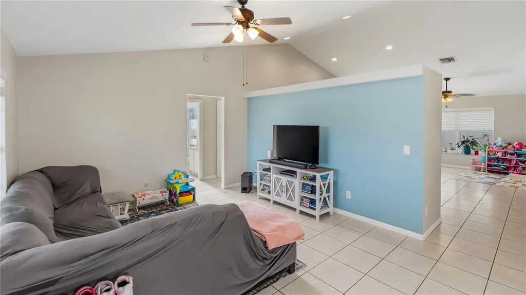 2001 SW Fears Avenue Port St Lucie FL 34953