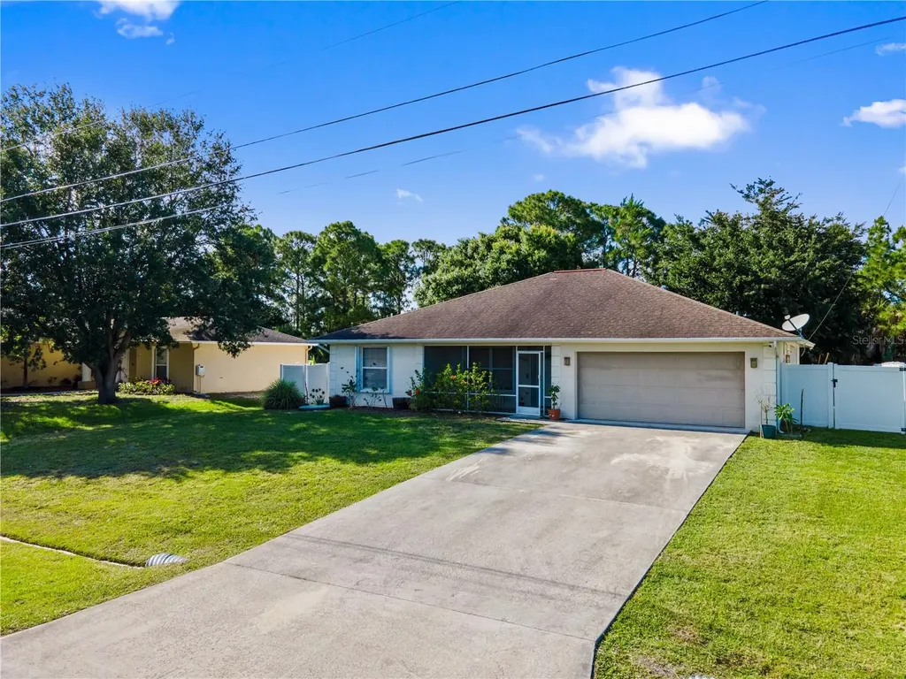 2001 SW Fears Avenue Port St Lucie FL 34953