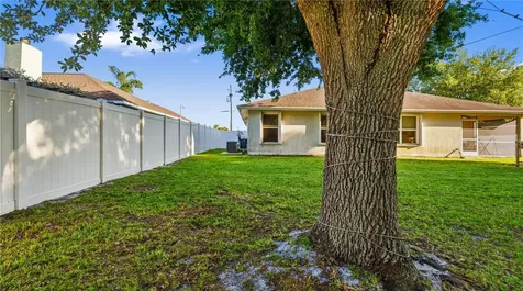 2001 SW Fears Avenue Port St Lucie FL 34953