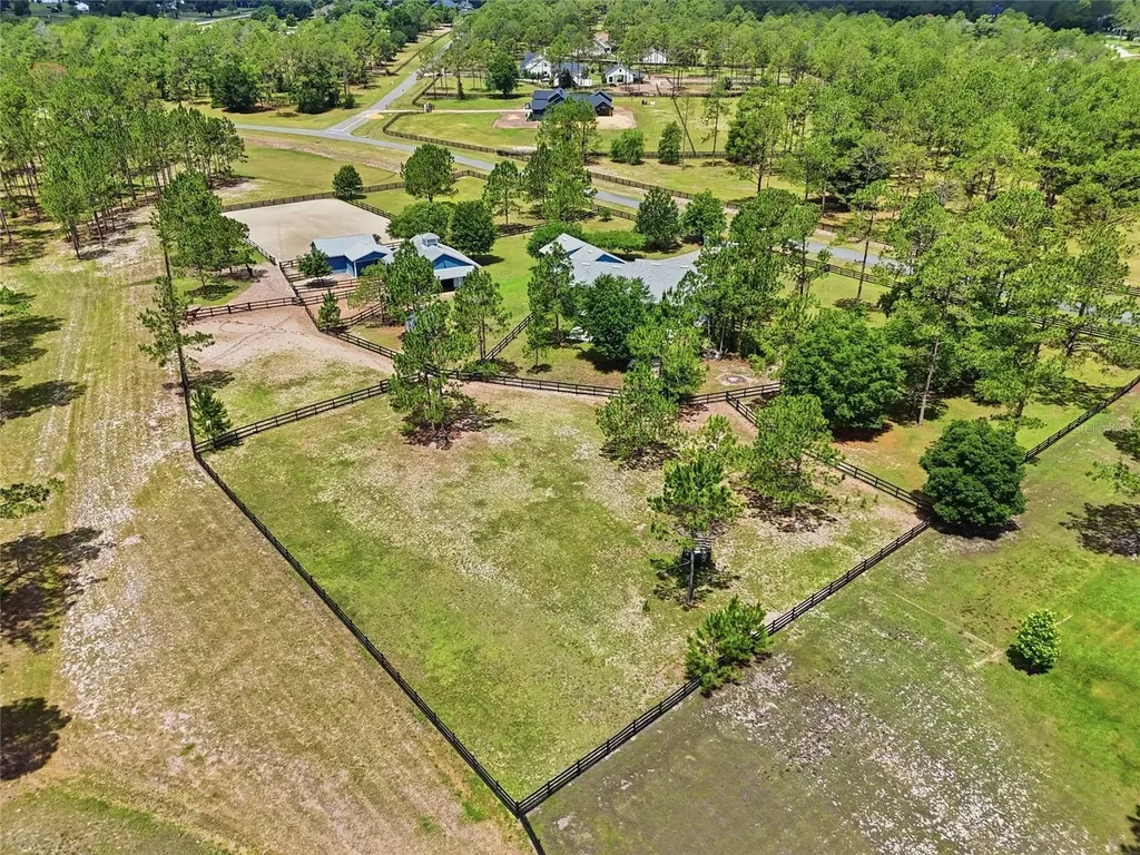 35620 Pinegate Trail Eustis FL 32736