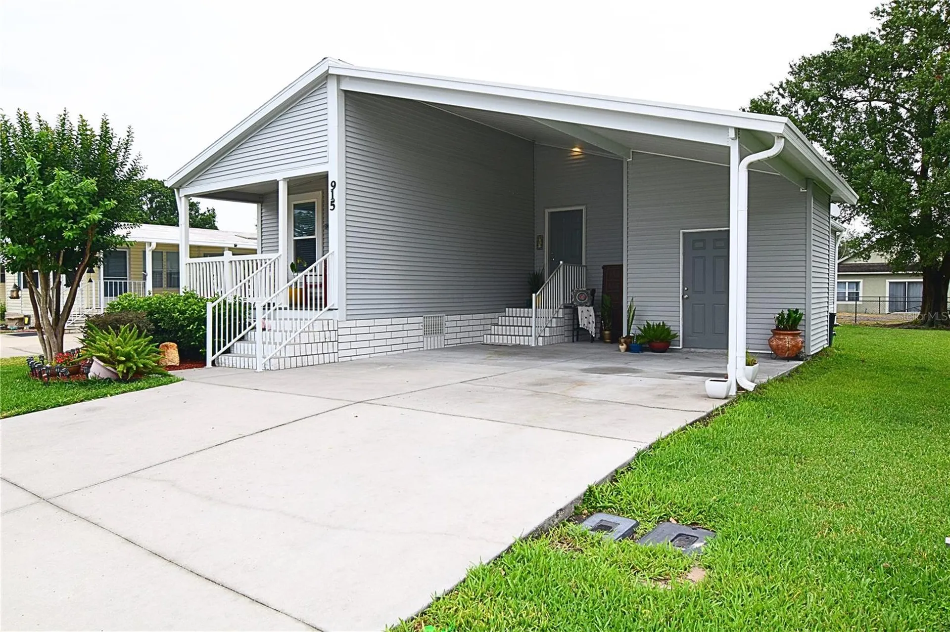 915 Lantania Place Oviedo FL 32765
