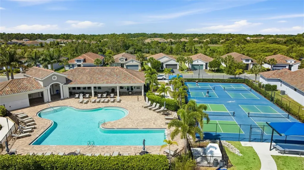 333 Daylily Boulevard Nokomis FL 34275