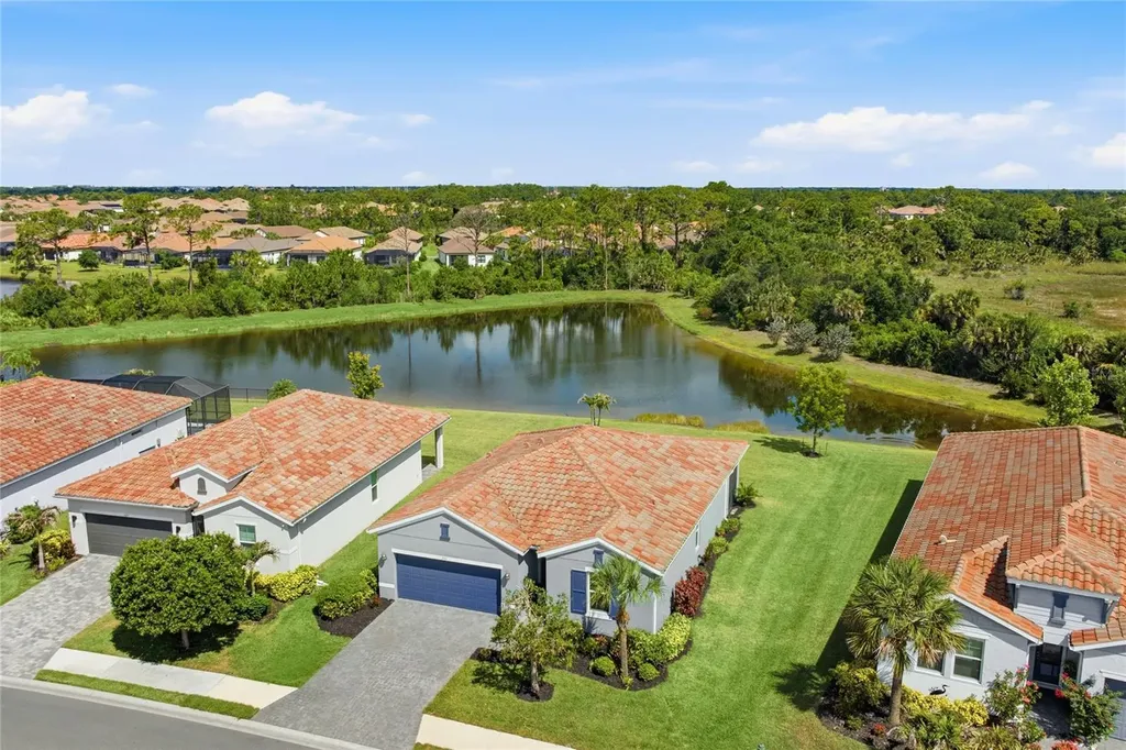 333 Daylily Boulevard Nokomis FL 34275