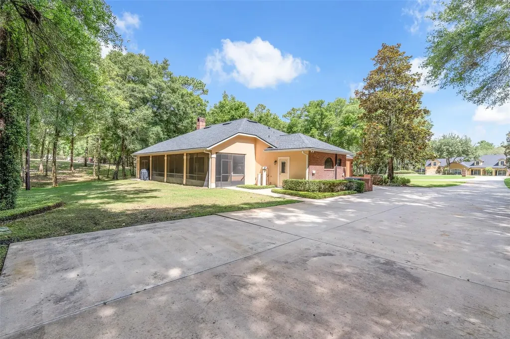 1010 Geryl Way Deland FL 32724