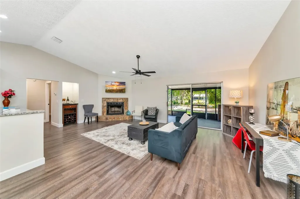 6104 26th Avenue E Bradenton FL 34208
