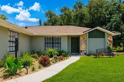 6104 26TH Avenue E Bradenton FL 34208