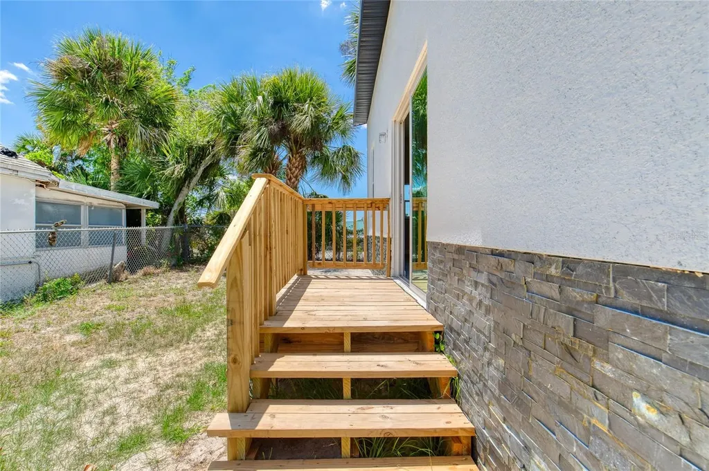 732 Avondale Avenue Daytona Beach FL 32117