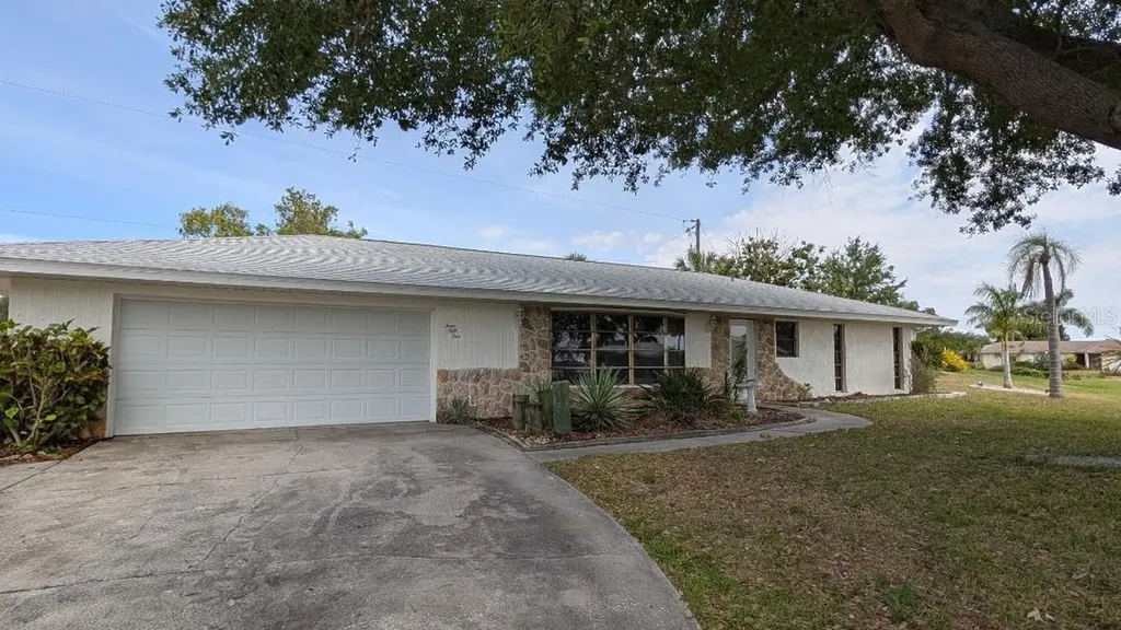 355 Spring Lake Boulevard NW Port Charlotte FL 33952