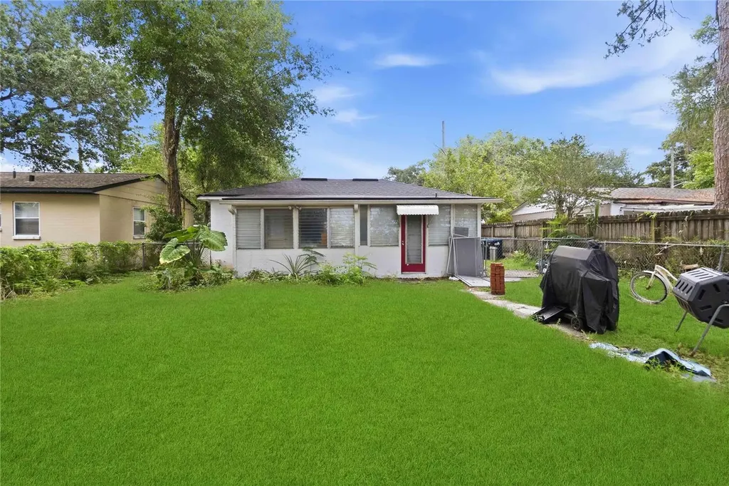 1906 Mae Street Orlando FL 32806
