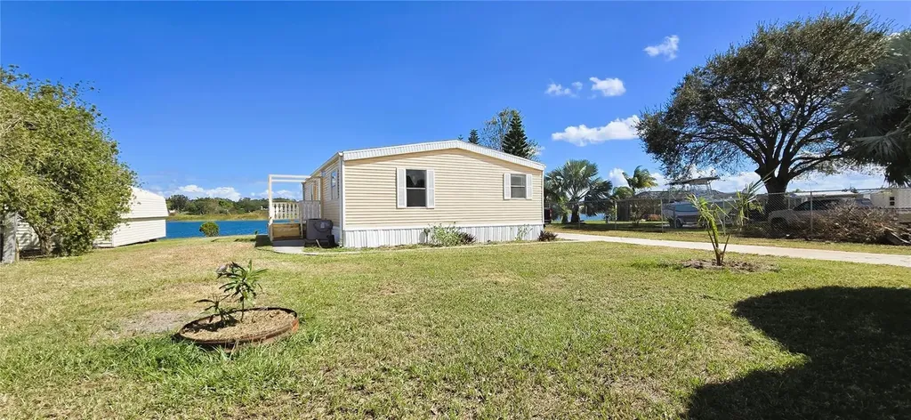 1125 Peninsular Drive Lake Wales FL 33853