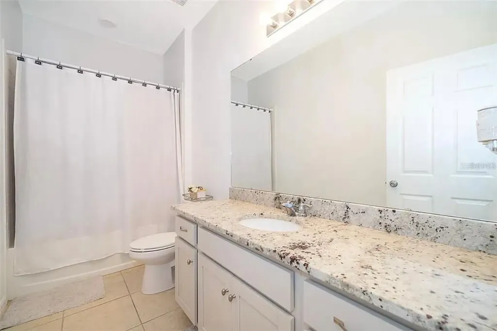 2514 Volunteer Avenue Kissimmee FL 34744