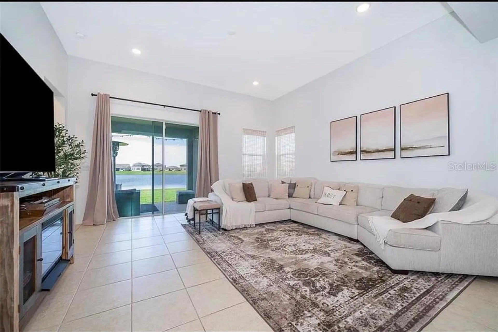 2514 Volunteer Avenue Kissimmee FL 34744