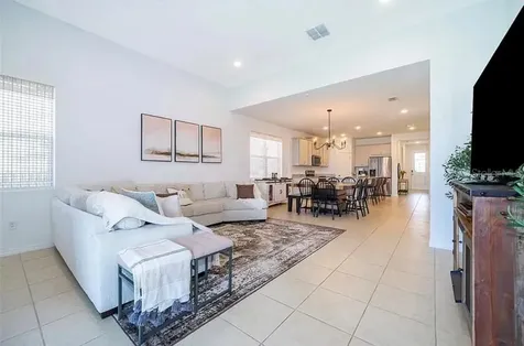 2514 Volunteer Avenue Kissimmee FL 34744