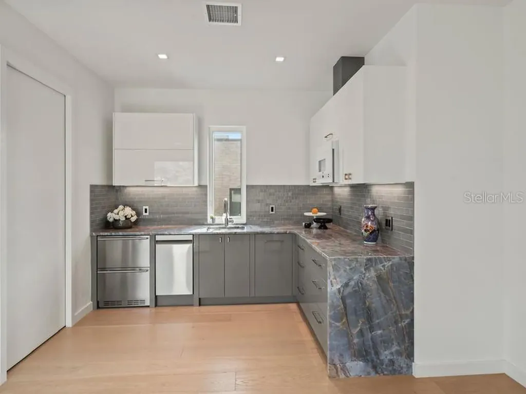 2945 Pyrula Drive Longboat Key FL 34228
