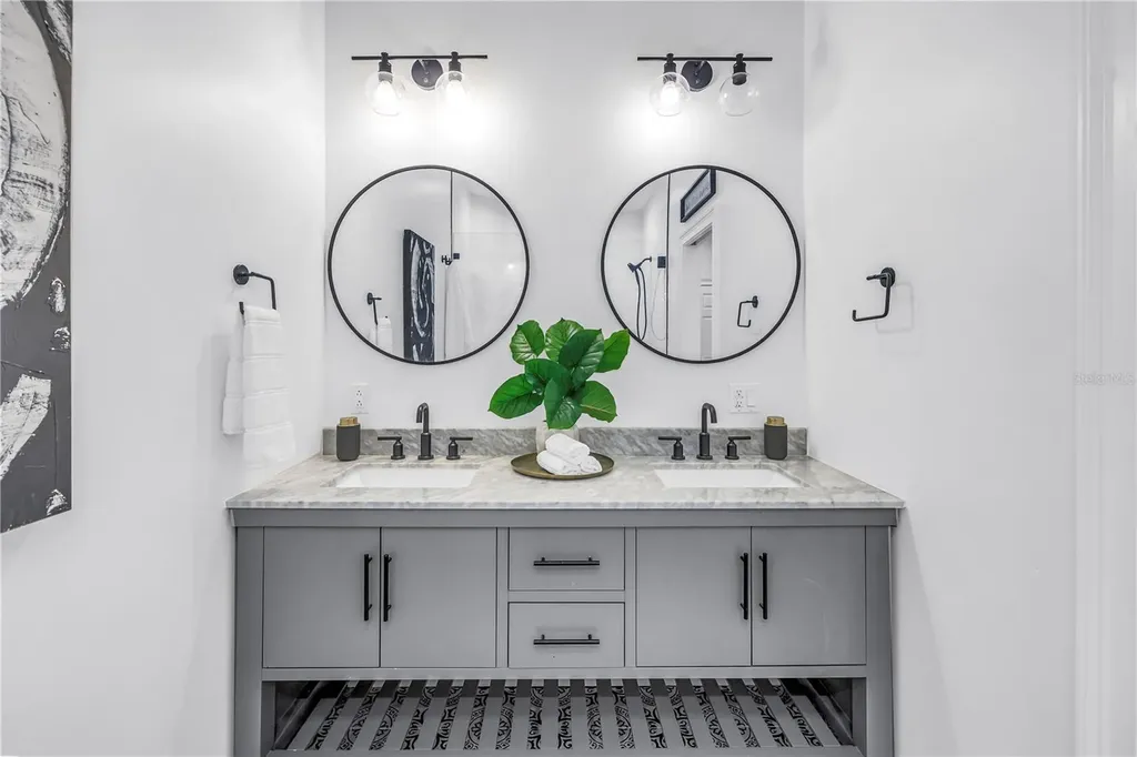 10819 Seminole Drive N St Petersburg FL 33708
