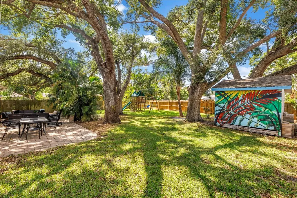 10819 Seminole Drive N St Petersburg FL 33708