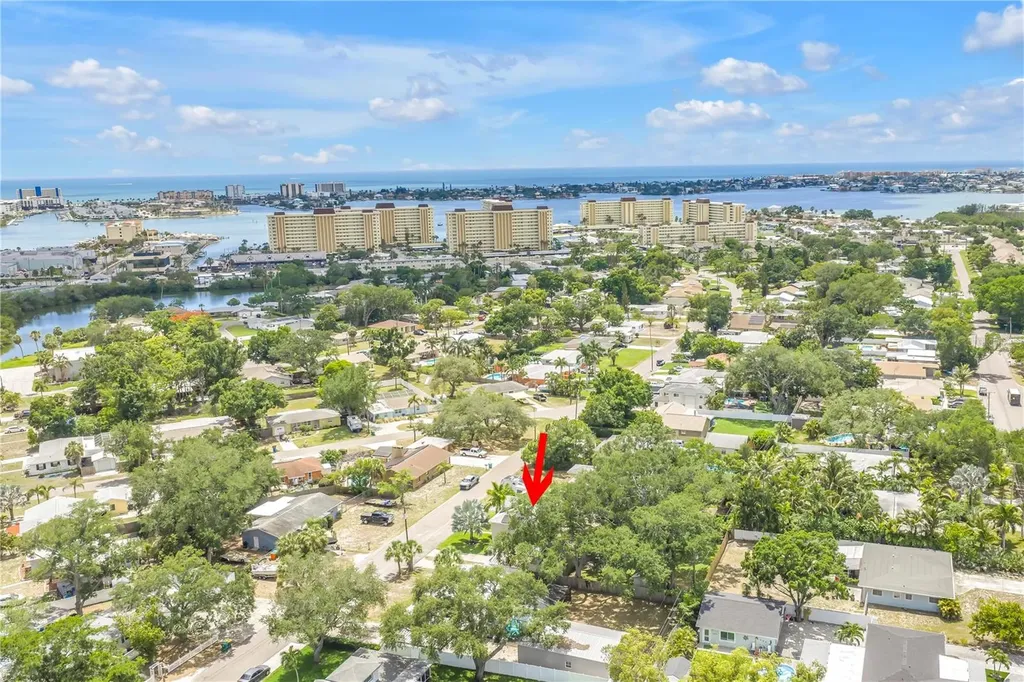 10819 Seminole Drive N St Petersburg FL 33708