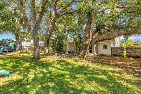 10819 Seminole Drive N St Petersburg FL 33708