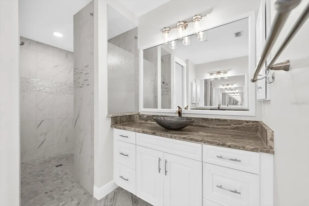 507 Tamiami Trail N Venice FL 34285