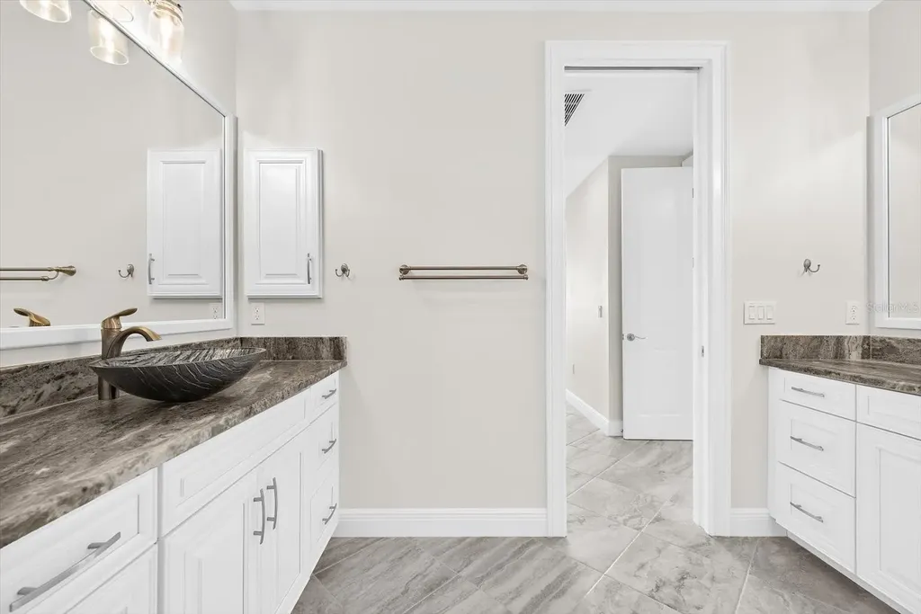 507 Tamiami Trail N Venice FL 34285